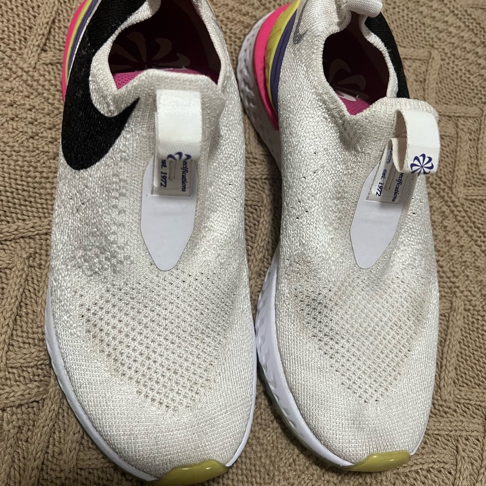 Size 6 Nike React